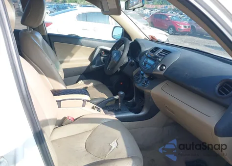 2009 Toyota Rav4 Limited z USA, uszkodzony, nr VIN 2T3BF31V29W021508